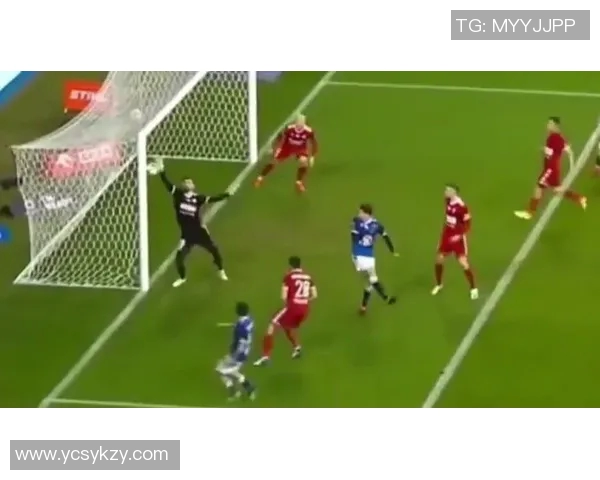 足球明星搞怪瞬间大揭秘趣味动图带你领略他们的幽默风采